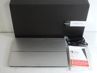 SONY VAIO 15.5型ノートPC Fit 15A SVF15N18DJS Win8.JPG